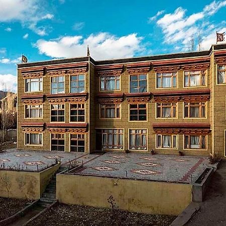 Hotel Alpine Ladakh Leh Kültér fotó