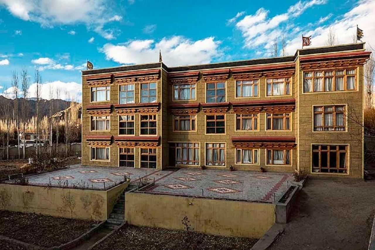 Hotel Alpine Ladakh Leh Kültér fotó