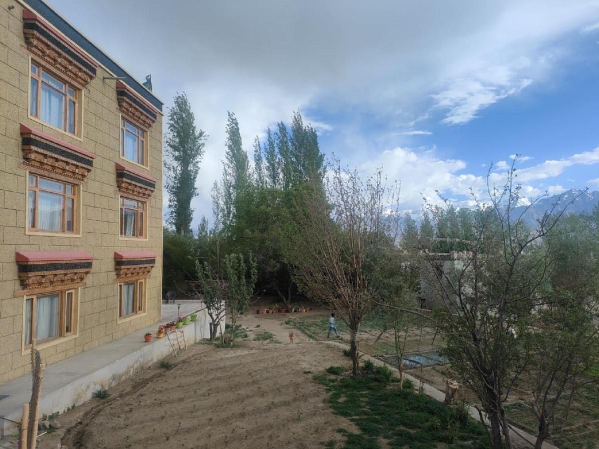 Hotel Alpine Ladakh Leh Kültér fotó