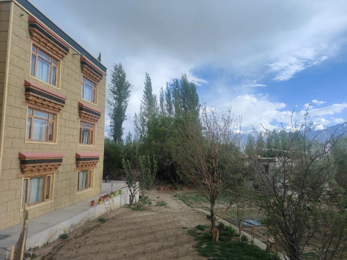 Hotel Alpine Ladakh Leh Kültér fotó