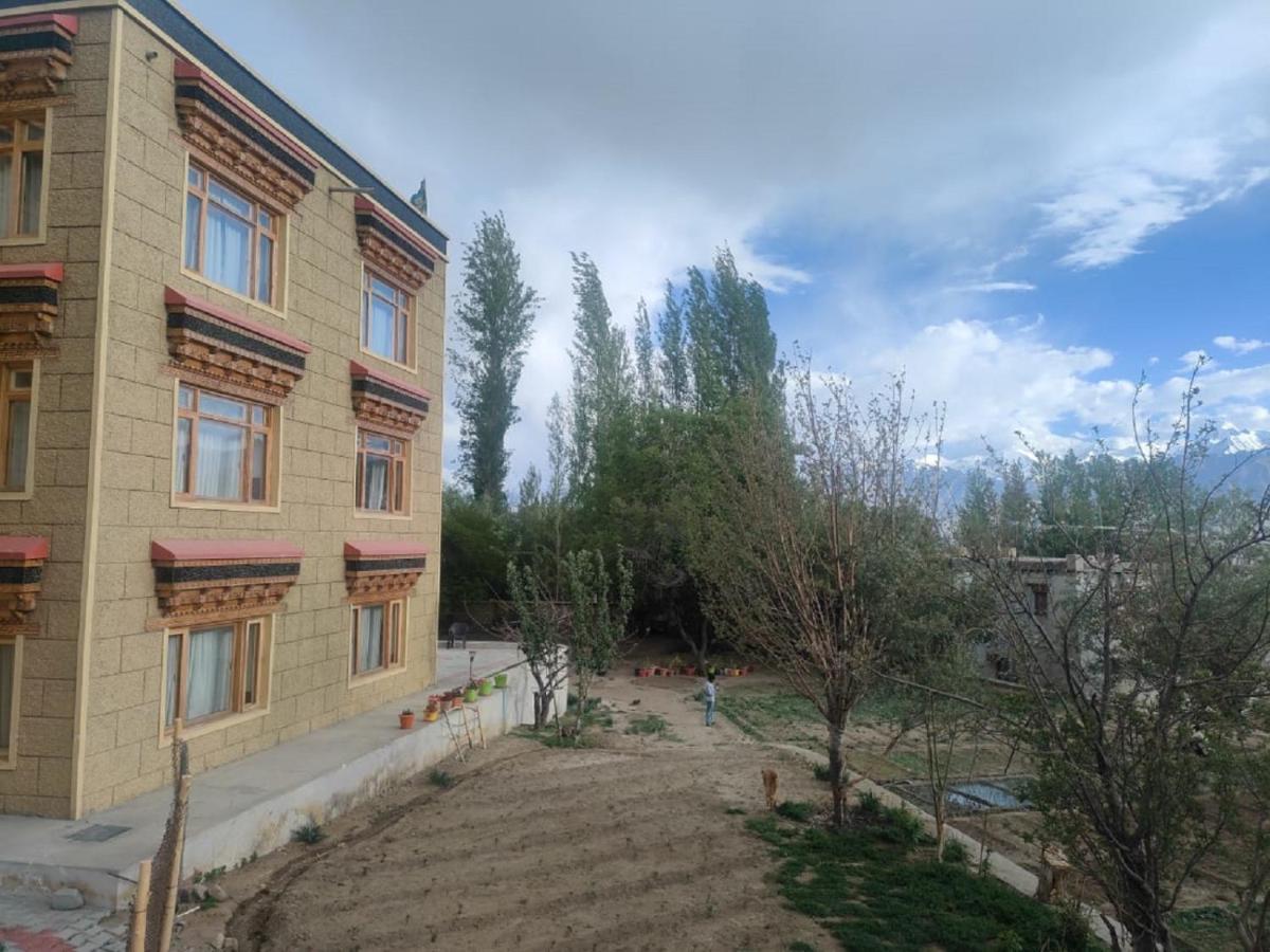 Hotel Alpine Ladakh Leh Kültér fotó