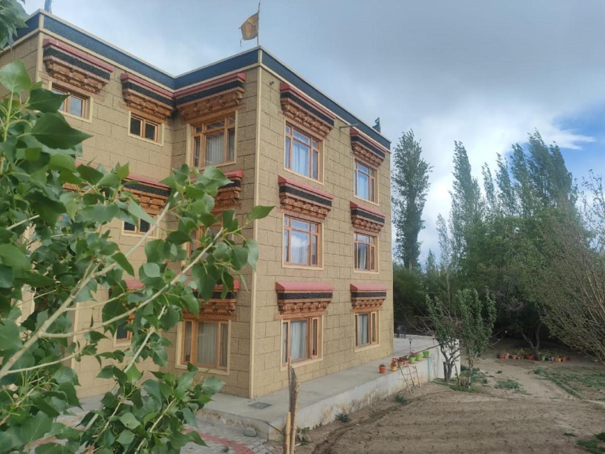 Hotel Alpine Ladakh Leh Kültér fotó